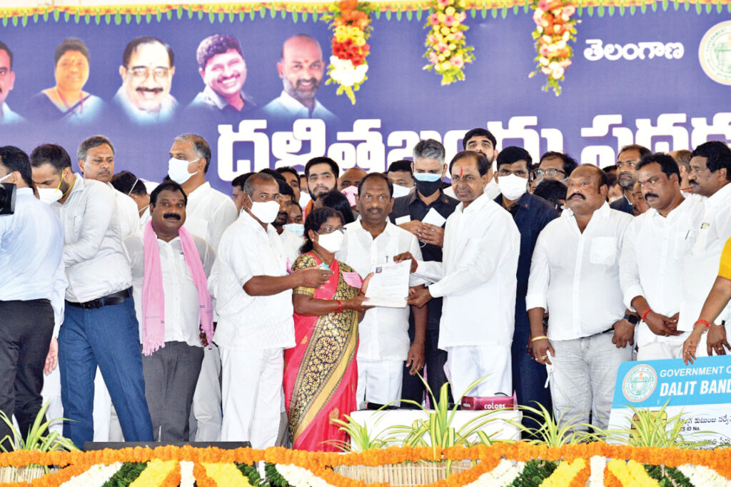 CM-KCR-issuing-Dalithabandhu-cheques